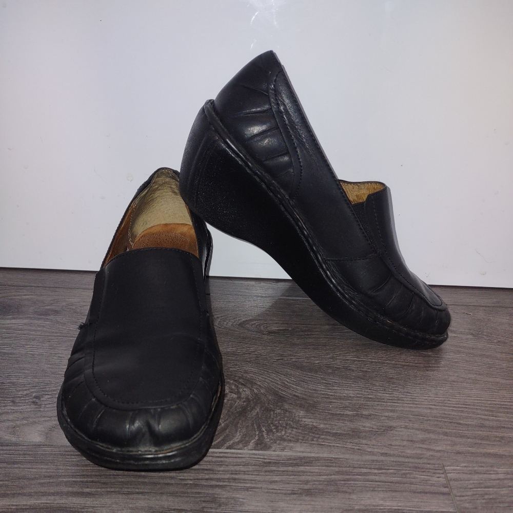 Vintage Black Women's Loafers